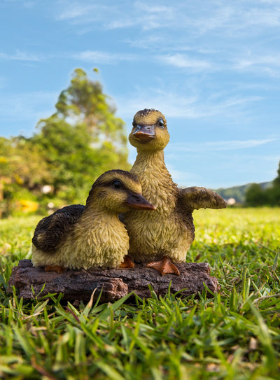 Playful Ducklings Garden Statue - Yellow/Black HI-LINE GIFT LTD.