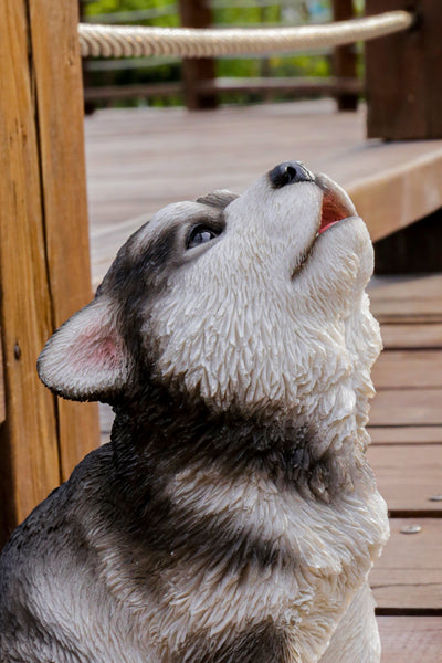 Howling Alaskan Malamute HI-LINE GIFT LTD.