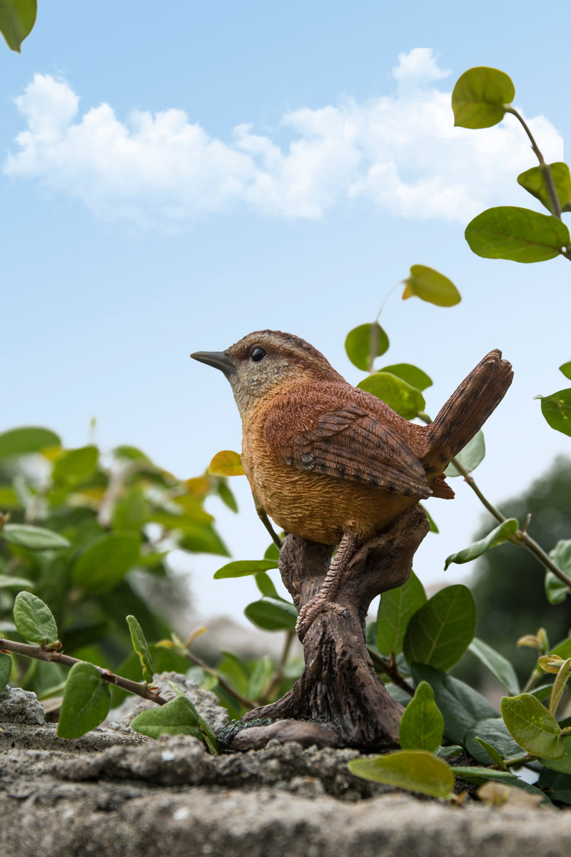 Carolina Wren on stump Garden Statue HI-LINE GIFT LTD.