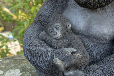 Gorilla Sitting with Baby Statue HI-LINE GIFT LTD.