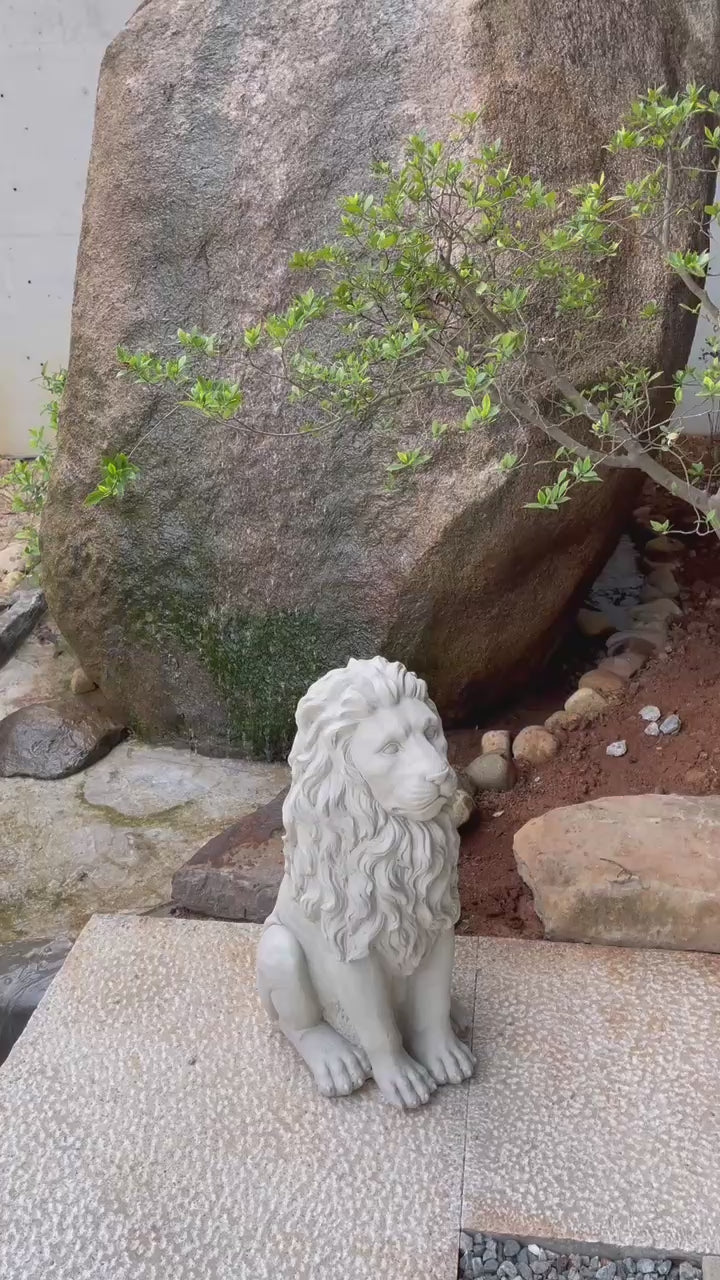 77134 - Majestic Guardian Sitting Lion Statue